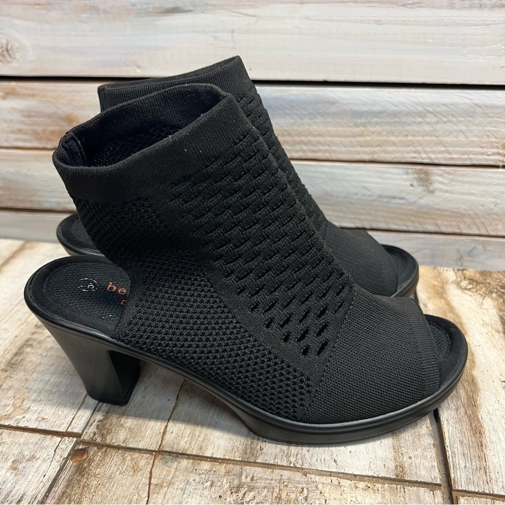 Bernie Mev Black Knit Mule Heels Peep Toe Comfort Stretch Shoes Size 6